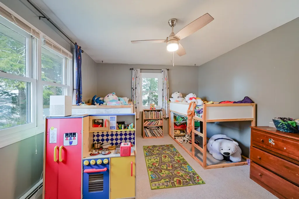 713 Gardiner Road Wiscasset ME 04578