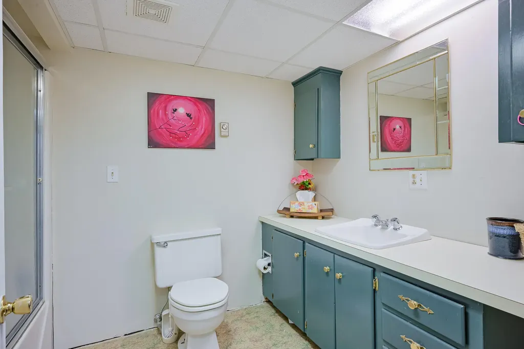 713 Gardiner Road Wiscasset ME 04578