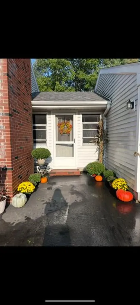 713 Gardiner Road Wiscasset ME 04578