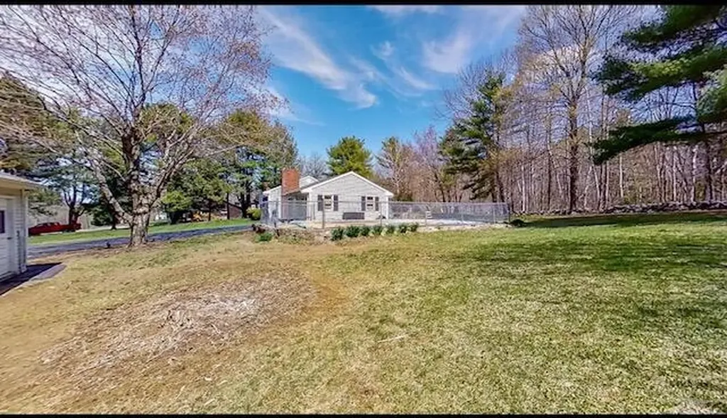 713 Gardiner Road Wiscasset ME 04578