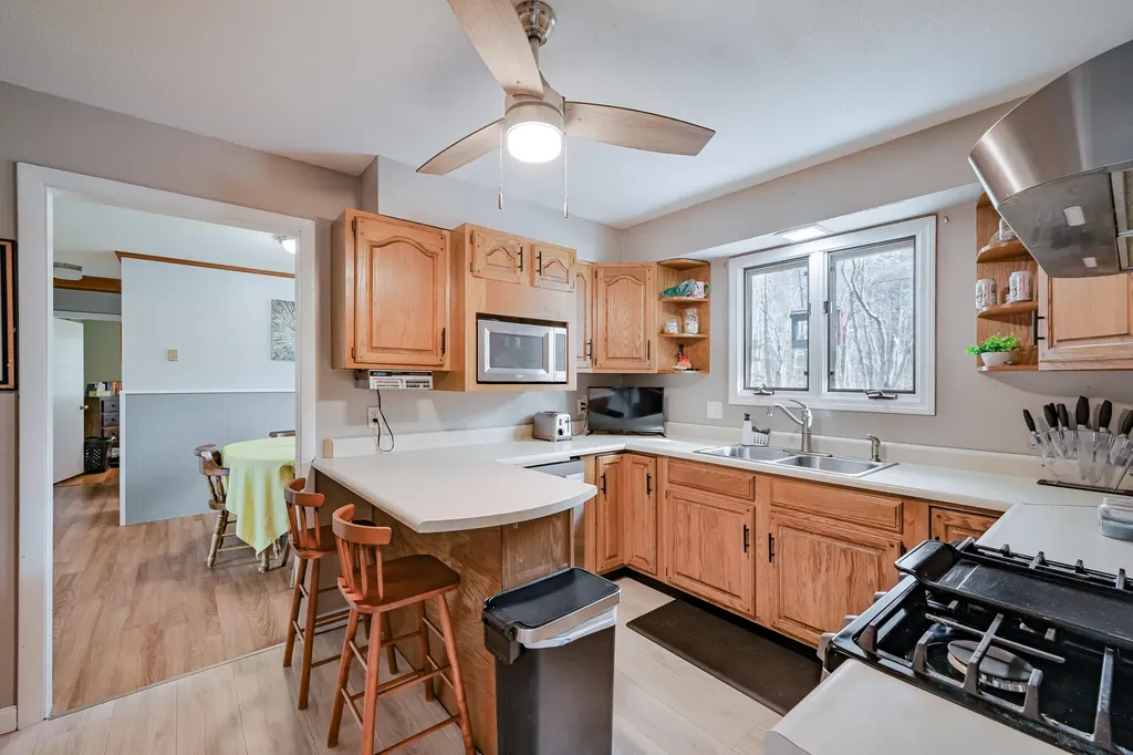 713 Gardiner Road Wiscasset ME 04578