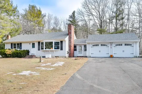 713 Gardiner Road Wiscasset ME 04578