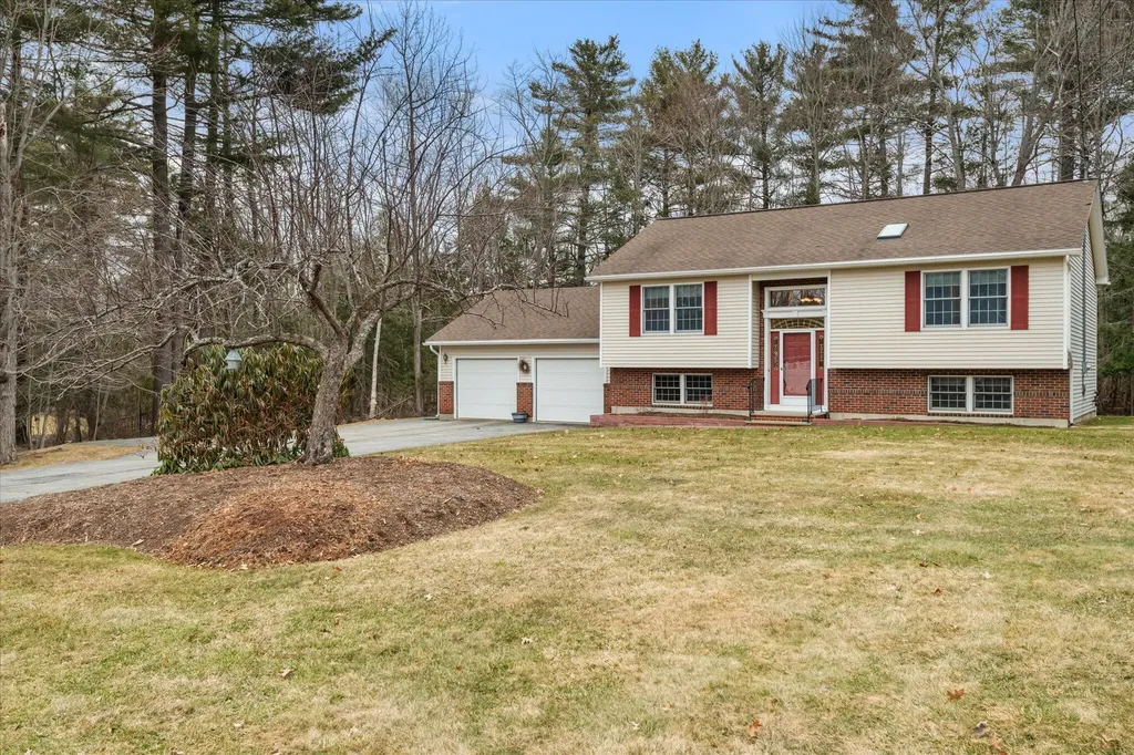 68 Oak Grove Drive Brewer ME 04412