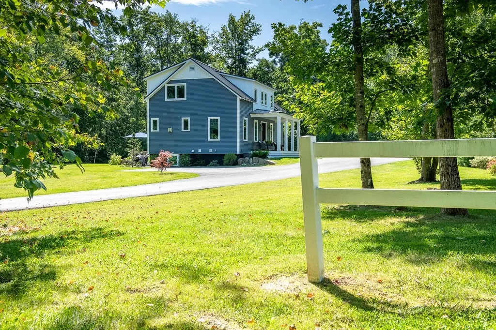 6 Harpswell Harbor Drive Harpswell ME 04079