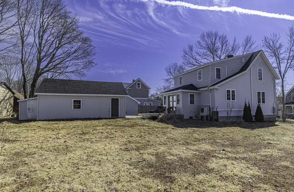 9 Vine Street Bangor ME 04401