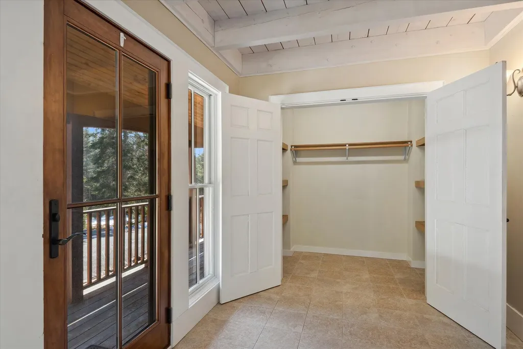 41 Mcheard Stream Lane Blue Hill ME 04614