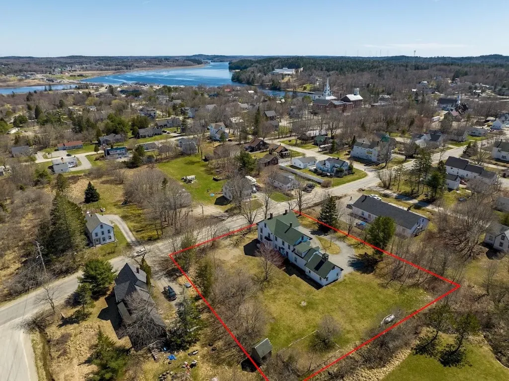 44 Broadway Street Machias ME 04654
