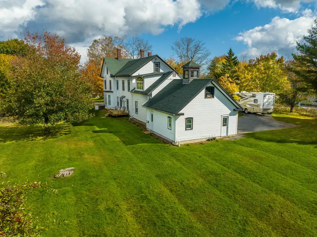 44 Broadway Street Machias ME 04654