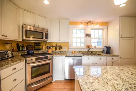 10 Braeburn Road Portland ME 04103