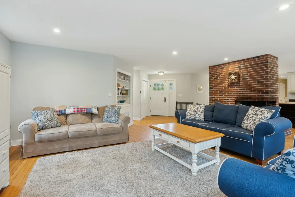 45 Beach Avenue Kennebunk ME 04043