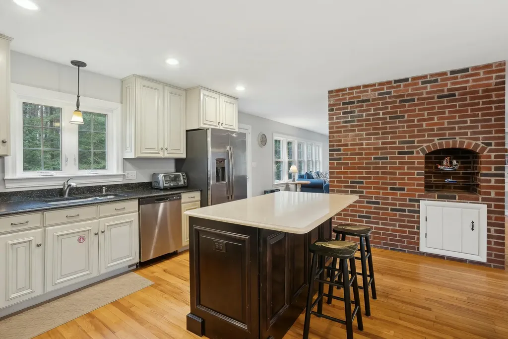 45 Beach Avenue Kennebunk ME 04043