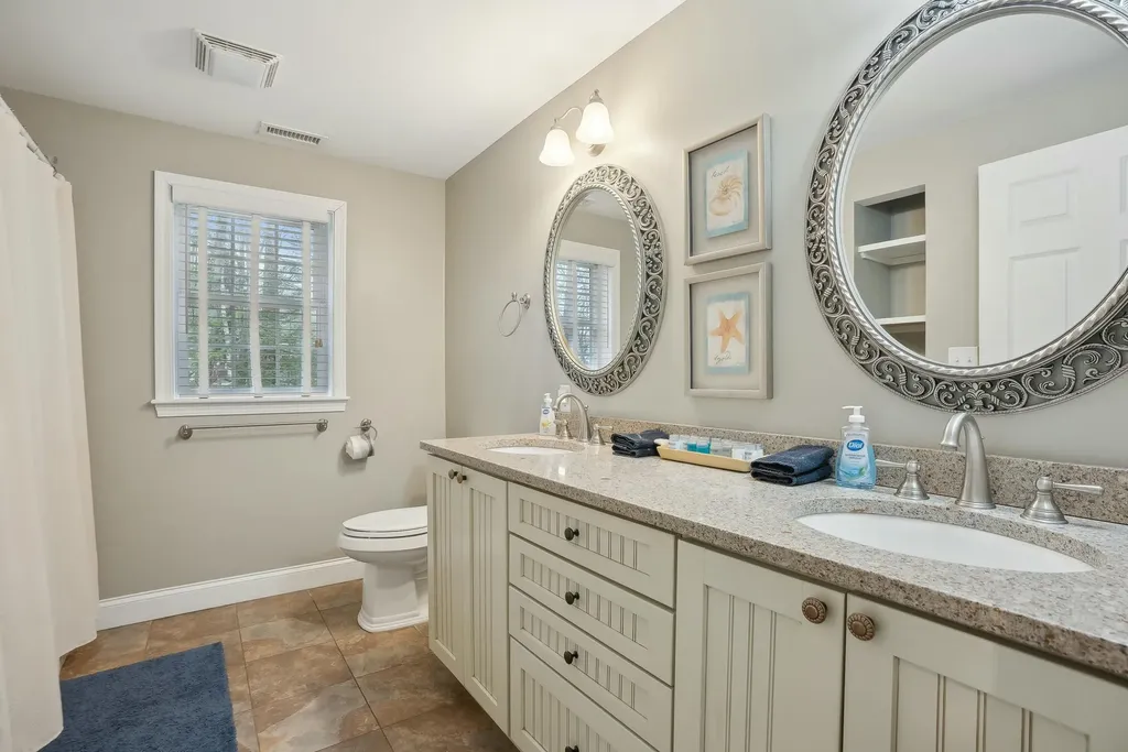 45 Beach Avenue Kennebunk ME 04043