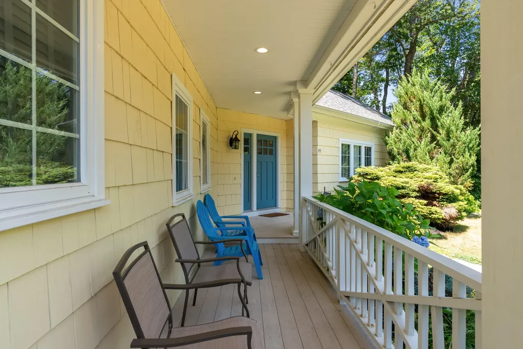 45 Beach Avenue Kennebunk ME 04043