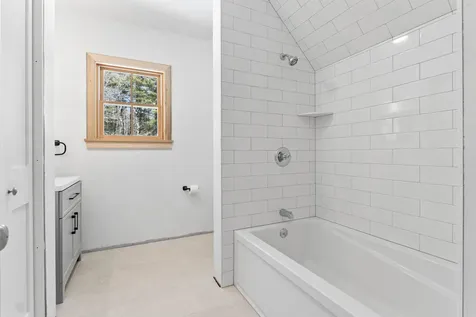 16 Sherman Cove Road Boothbay ME 04537