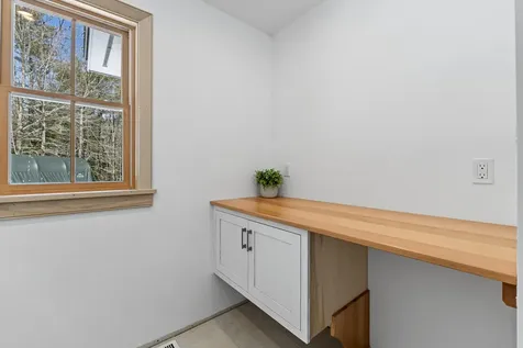 16 Sherman Cove Road Boothbay ME 04537
