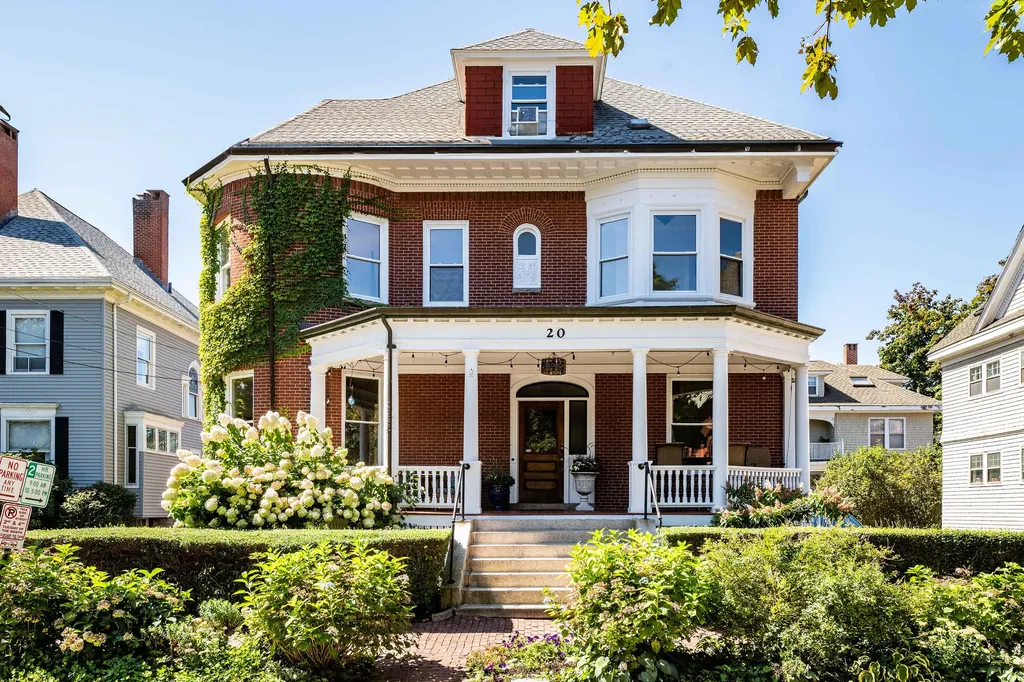 20 Thomas Street Portland ME 04102