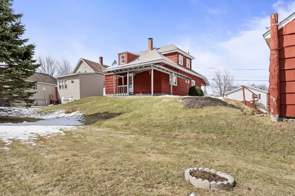 41 Beckett Street Lewiston ME 04240