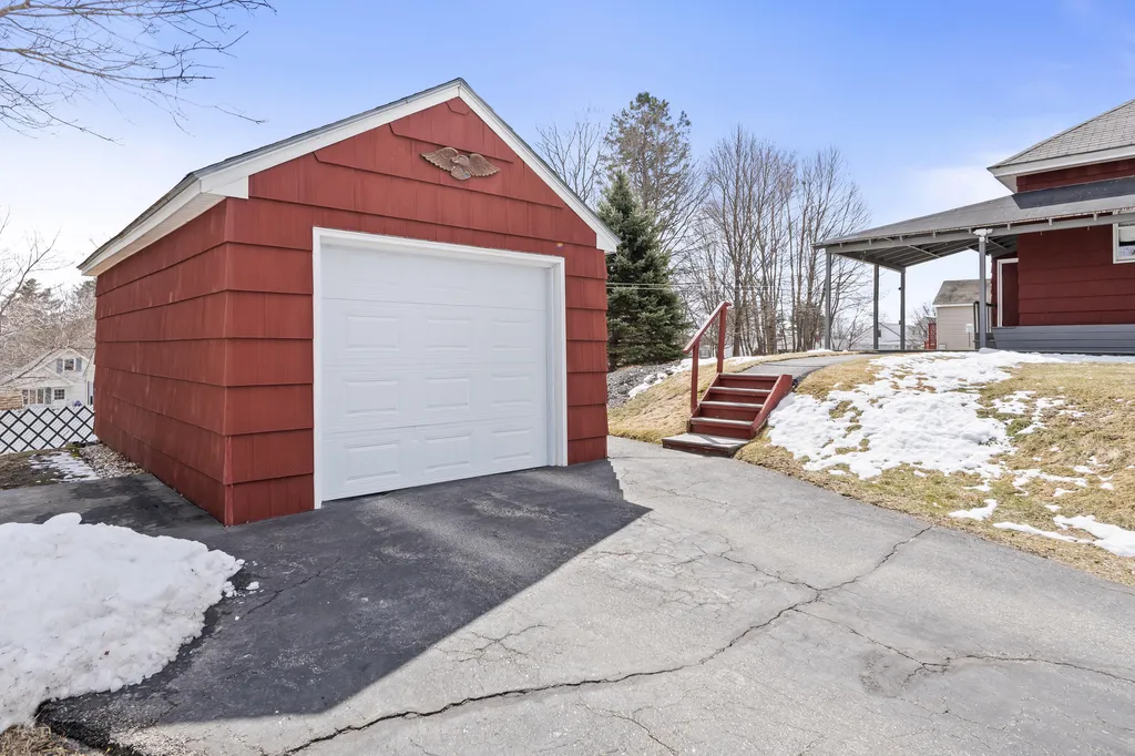 41 Beckett Street Lewiston ME 04240