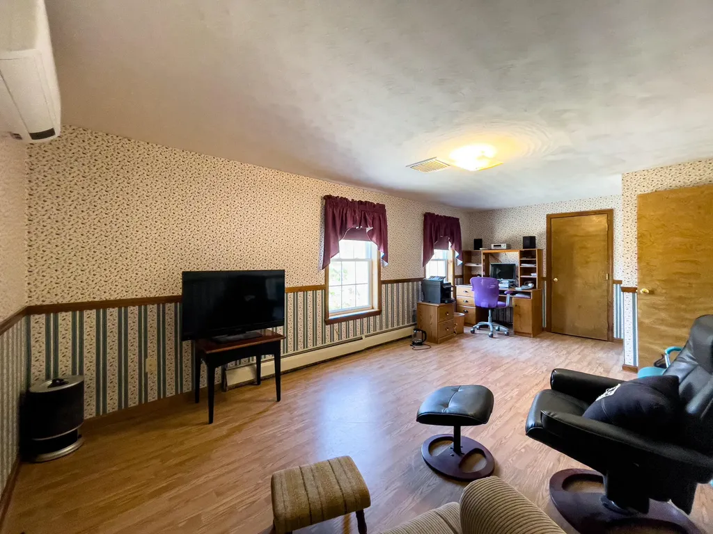 43 Groundhog Hill Road Buxton ME 04093