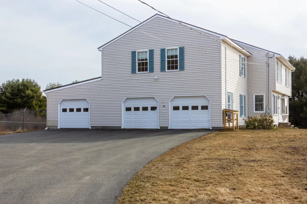 43 Groundhog Hill Road Buxton ME 04093