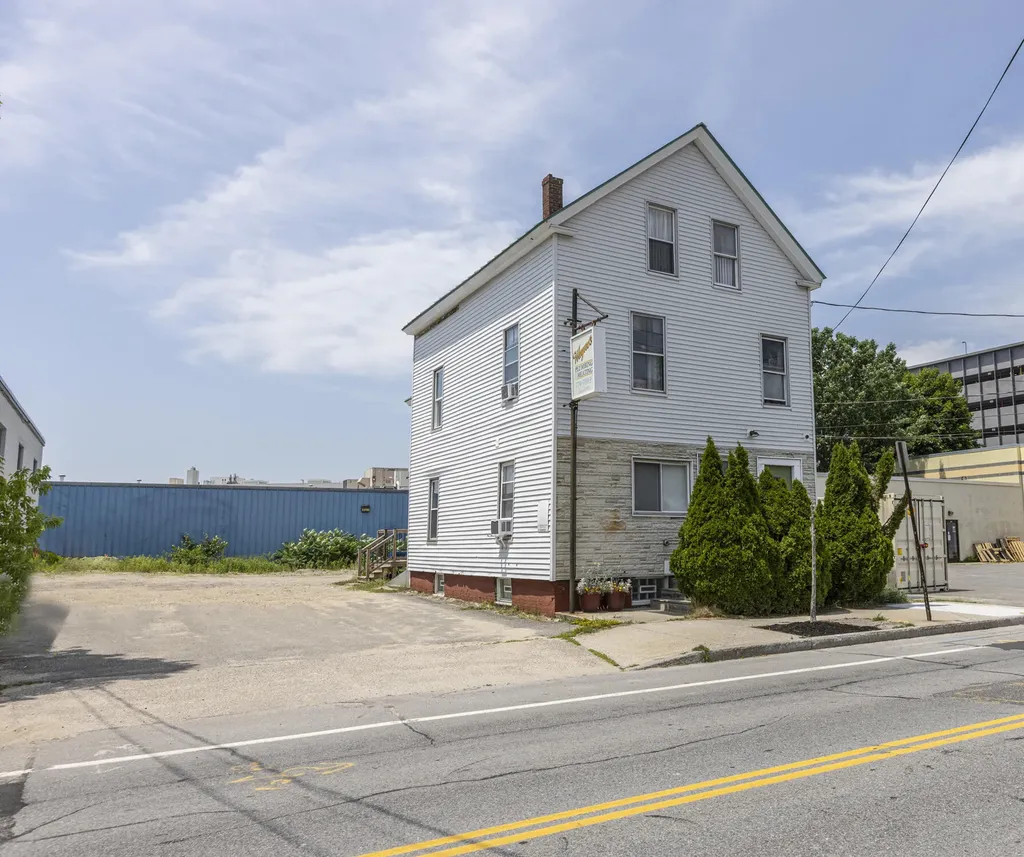158 St John Street Portland ME 04102