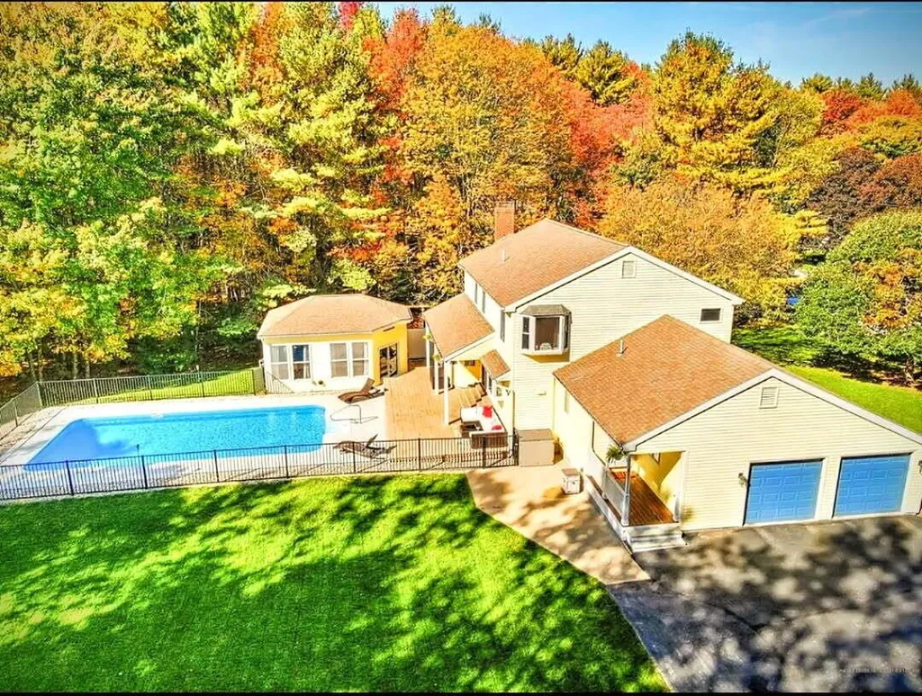 38 Windemere Way Auburn ME 04210