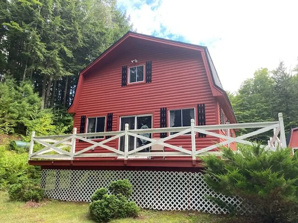 7 Norway Point Road Lake View Plt ME 04463