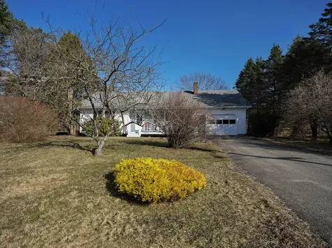 16 Natalie Court Thomaston ME 04861