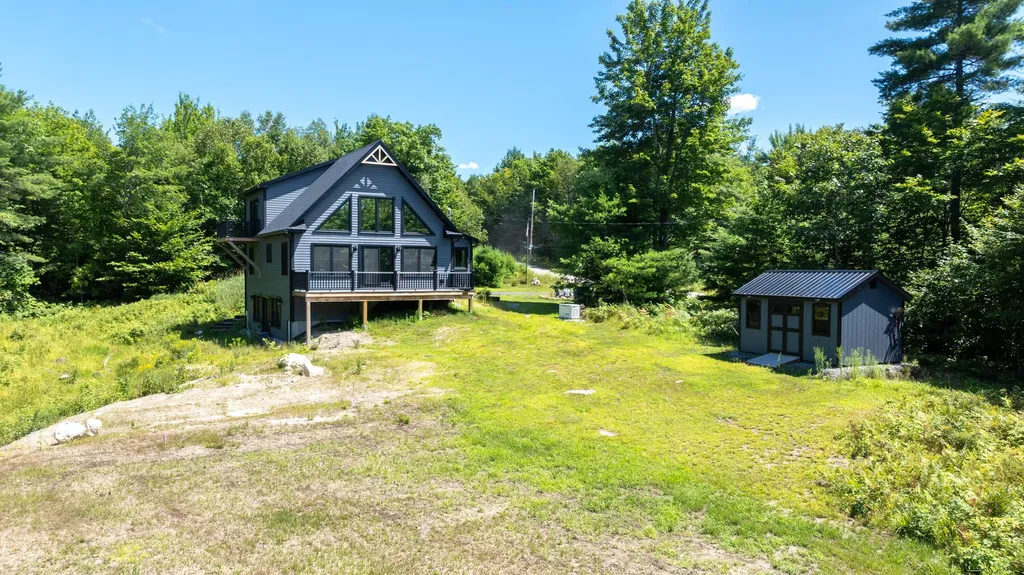 16 Dundee Lane Bridgton ME 04009