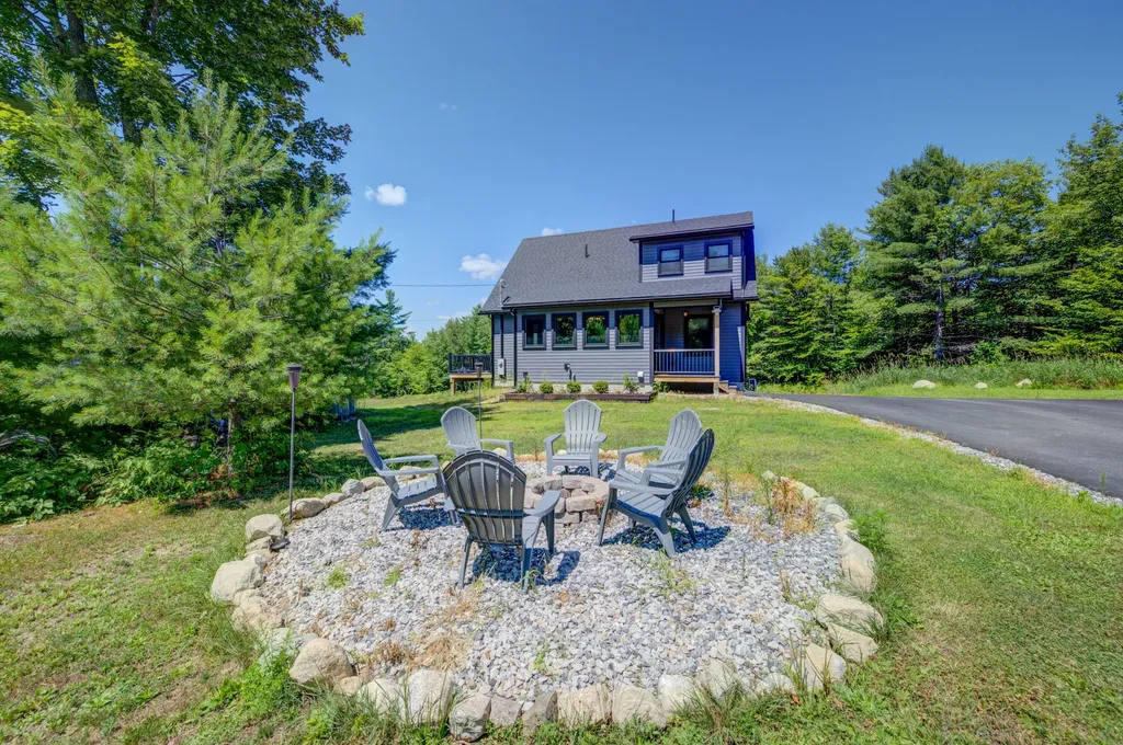16 Dundee Lane Bridgton ME 04009