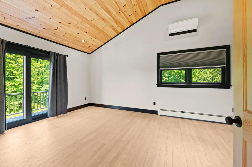 16 Dundee Lane Bridgton ME 04009