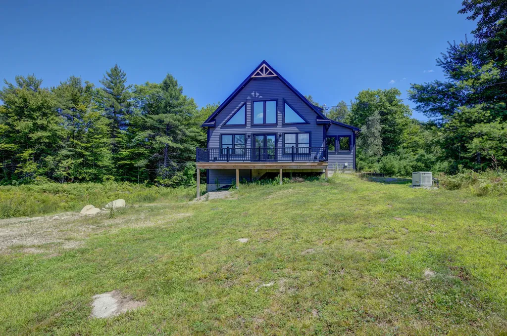 16 Dundee Lane Bridgton ME 04009