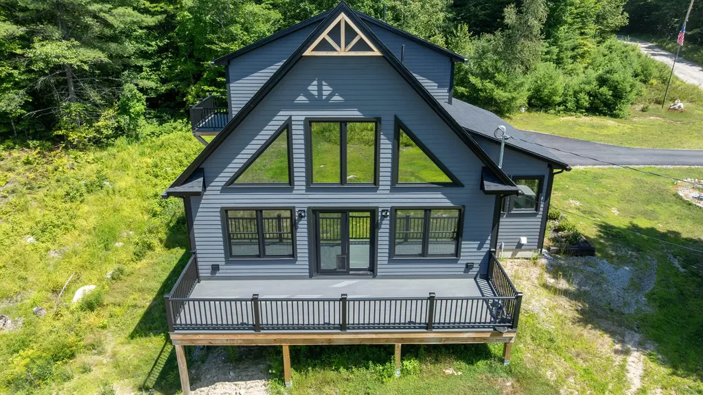 16 Dundee Lane Bridgton ME 04009