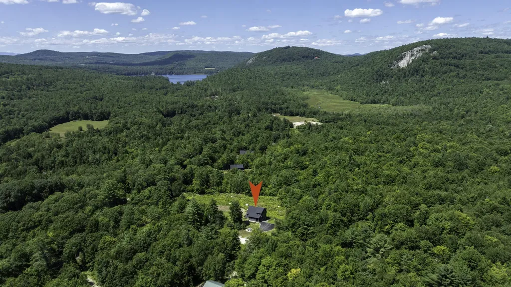 16 Dundee Lane Bridgton ME 04009