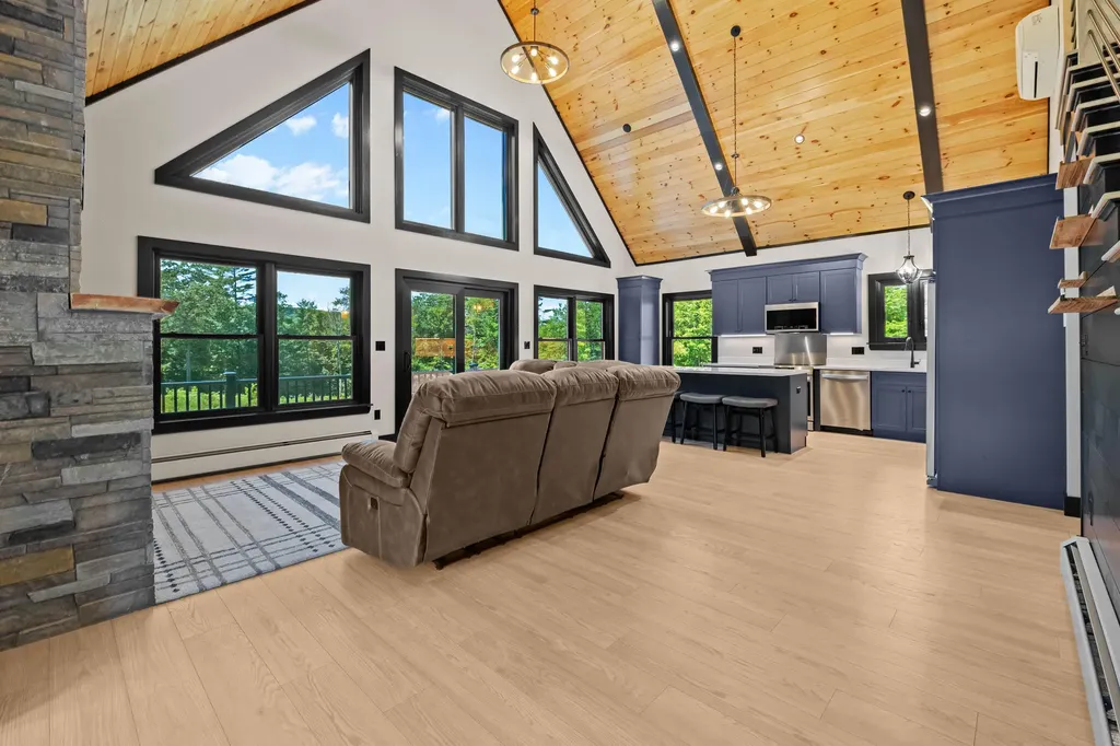 16 Dundee Lane Bridgton ME 04009