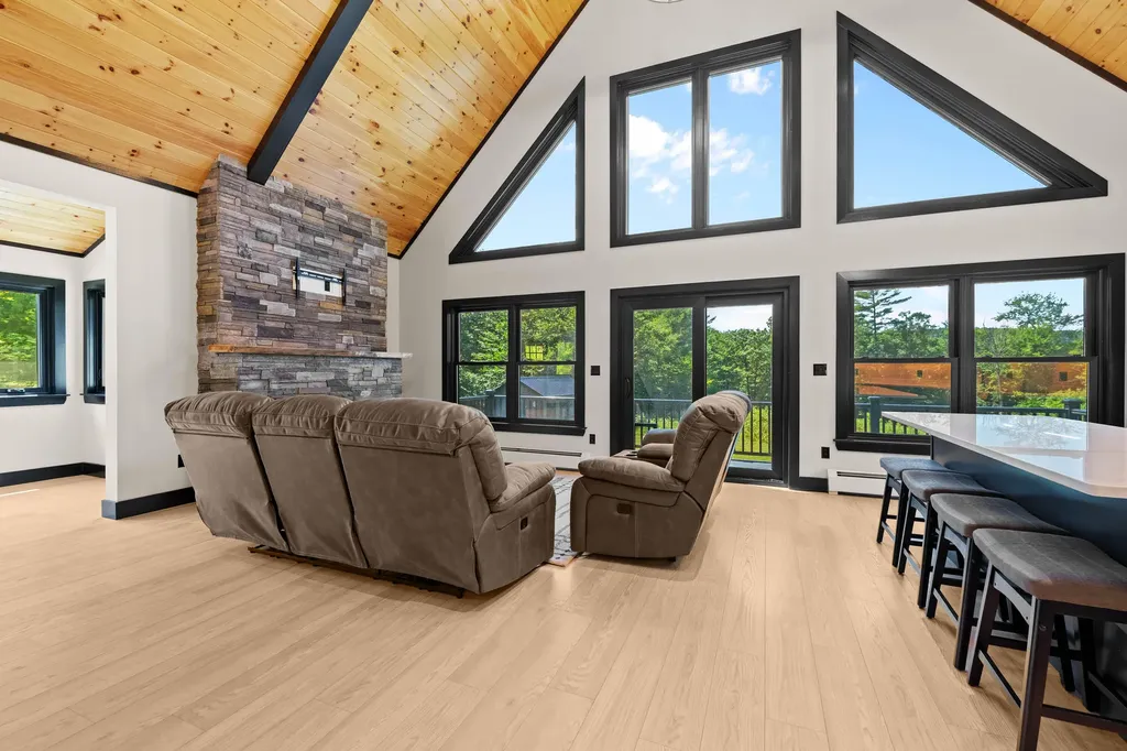 16 Dundee Lane Bridgton ME 04009
