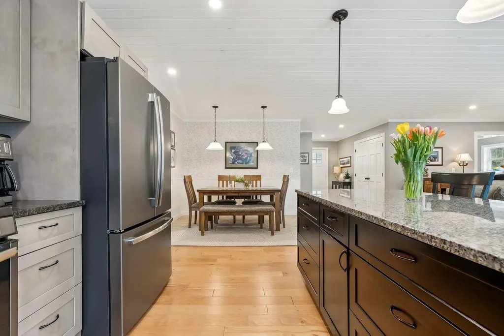 18 Hickory Drive Wiscasset ME 04578