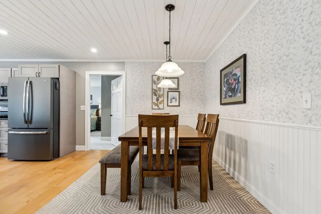 18 Hickory Drive Wiscasset ME 04578