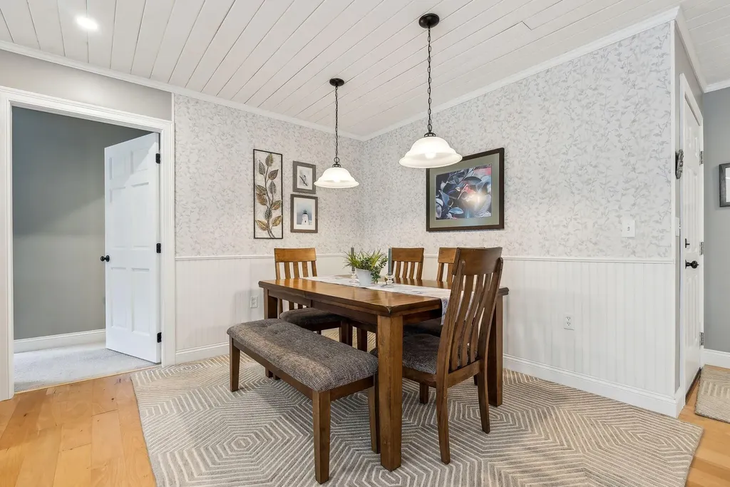 18 Hickory Drive Wiscasset ME 04578