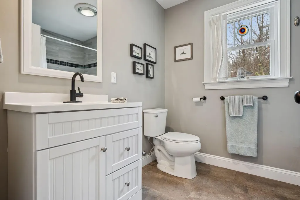 18 Hickory Drive Wiscasset ME 04578