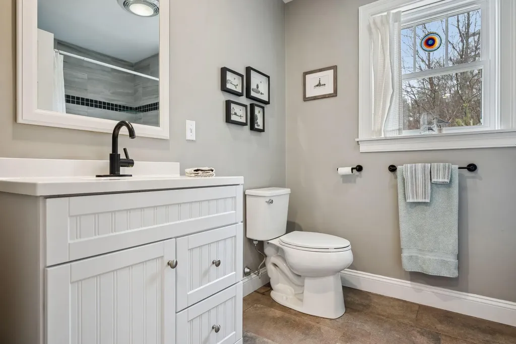 18 Hickory Drive Wiscasset ME 04578