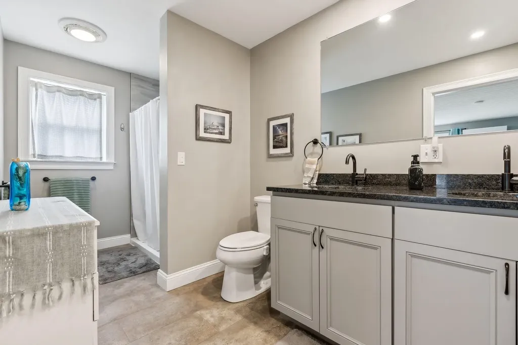 18 Hickory Drive Wiscasset ME 04578