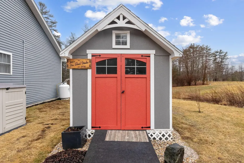 18 Hickory Drive Wiscasset ME 04578