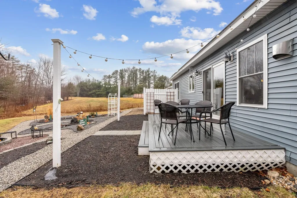 18 Hickory Drive Wiscasset ME 04578