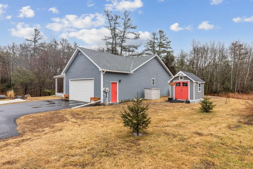 18 Hickory Drive Wiscasset ME 04578
