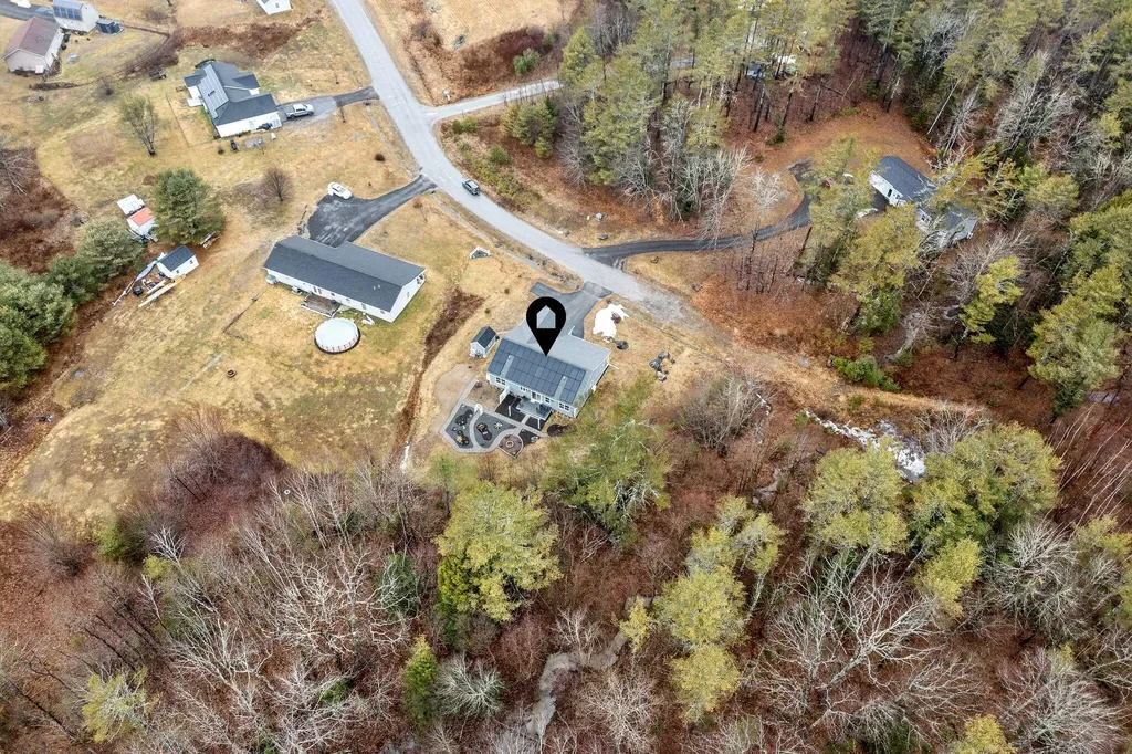 18 Hickory Drive Wiscasset ME 04578