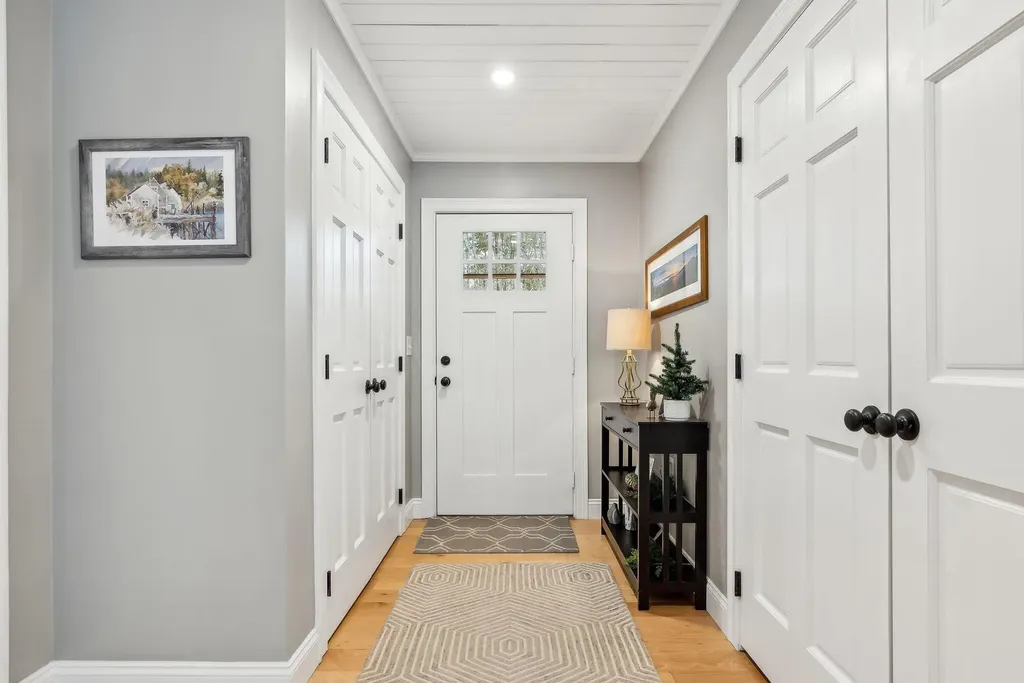 18 Hickory Drive Wiscasset ME 04578