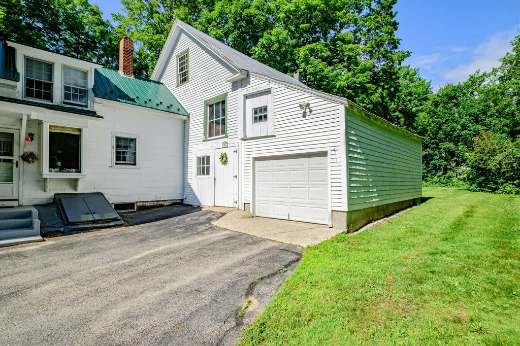 509 Paris Hill Road Paris ME 04281