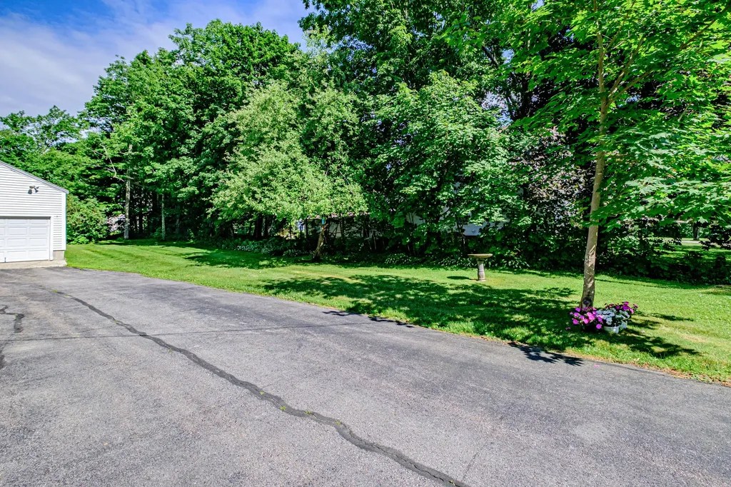 509 Paris Hill Road Paris ME 04281