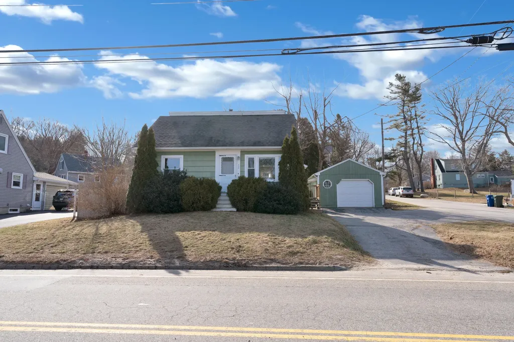 794 Highland Avenue South Portland ME 04106